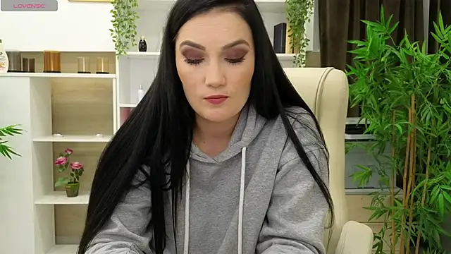 SelineSole online show from January 2025 05:22:02 PM