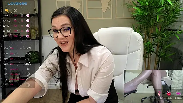 SelineSole online show from January 2025 07:04:01 PM