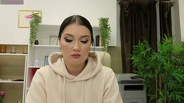 SelineSole online show from February 2025 05:12:01 PM