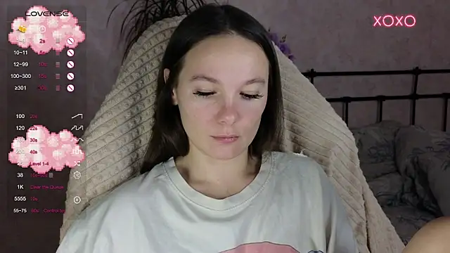 lil luna x online show from November 2025 02:45:02 PM