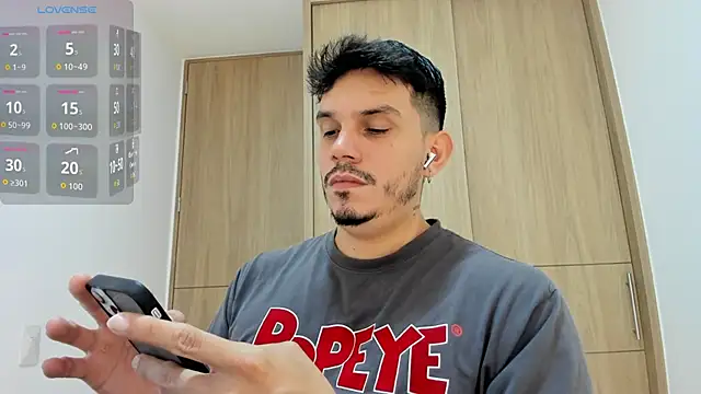 alejandro stark online show from November 2025 01:33:02 PM