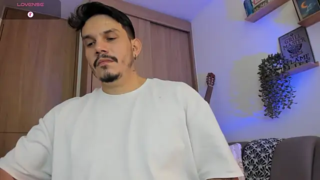 alejandro stark online show from July 2026 09:50:02 PM