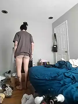 Snapshot of LiverandBrat77 chatting on February 2025 08:00:01 PM LiverandBrat77 online show from February 2025 08:00:01 PM