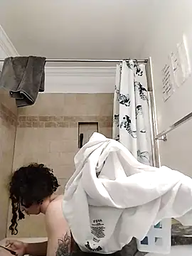 Snapshot of LiverandBrat77 chatting on March 2025 01:45:01 PM LiverandBrat77 online show from March 2025 01:45:01 PM