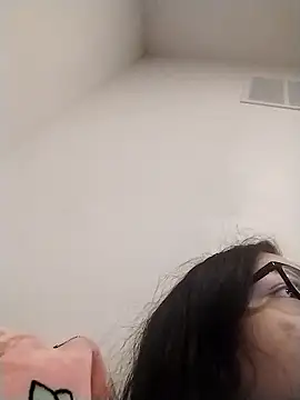 Snapshot of LiverandBrat77 chatting on January 2026 01:44:01 AM LiverandBrat77 online show from January 2026 01:44:01 AM