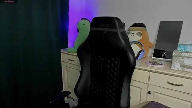 Vincent Strong online show from February 2026 08:57:02 AM