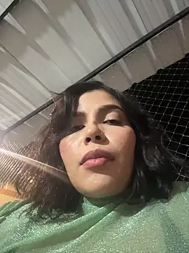 Snapshot of GigiiStone chatting on March 2026 11:33:01 PM GigiiStone online show from March 2026 11:33:01 PM