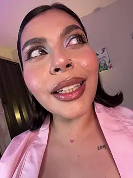 Snapshot of GigiiStone chatting on March 2026 11:30:02 PM GigiiStone online show from March 2026 11:30:02 PM