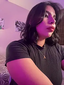 Snapshot of GigiiStone chatting on March 2026 11:32:02 PM GigiiStone online show from March 2026 11:32:02 PM