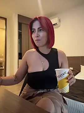 zafiro mo0n online show from January 2025 10:37:01 PM