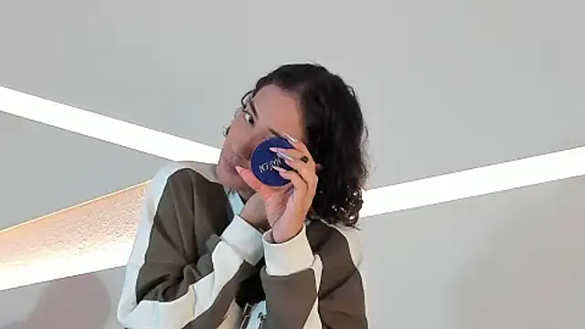 hot little bunny online show from December 2024 09:15:02 PM