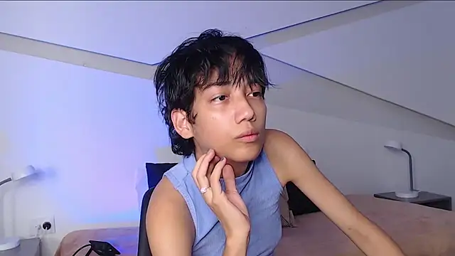 hot little bunny online show from March 2025 09:02:02 PM