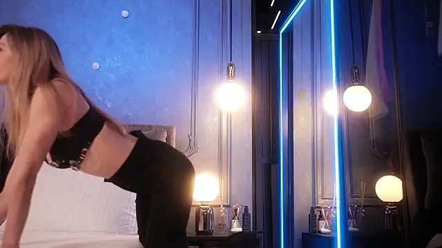 Snapshot of Rikka_Moore chatting on October 2025 11:40:01 AM Rikka Moore online show from October 2025 11:40:01 AM