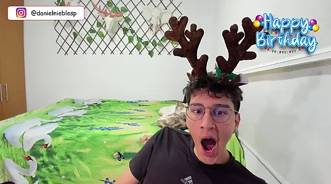 Snapshot of Jackson_Careyy chatting on December 2024 10:35:02 PM Jackson Careyy online show from December 2024 10:35:02 PM