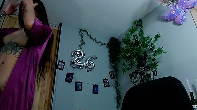 VickyJackson  online show from March 2025 04:29:02 PM