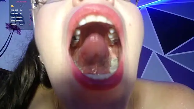 DaMikaela  online show from November 2025 07:05:02 PM