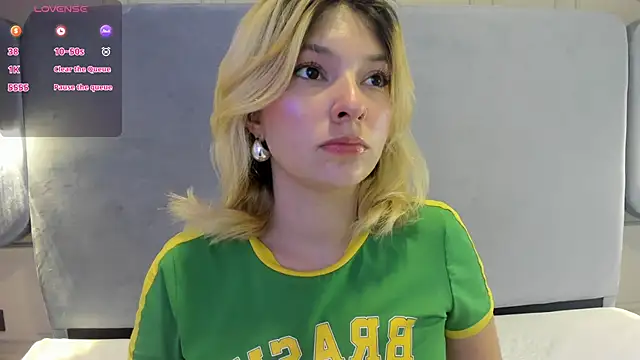 Snapshot of Ania_jones chatting on September 2025 08:03:01 PM Ania jones online show from September 2025 08:03:01 PM