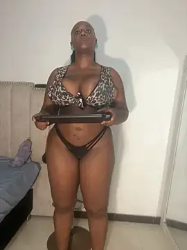 LiraRusso online show from July 2026 11:29:01 PM