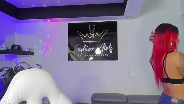 CinthiaCollins online show from February 2025 04:45:02 PM