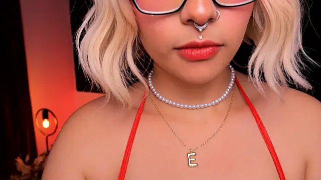 Misselektra   online show from December 2024 07:20:02 AM