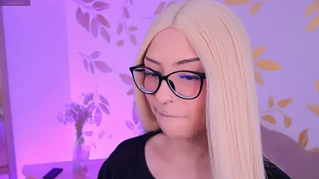 Misselektra   online show from September 2025 04:45:02 AM