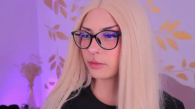 Misselektra   online show from October 2025 04:01:01 AM