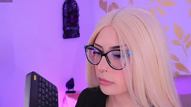 Misselektra   online show from October 2025 04:58:01 AM