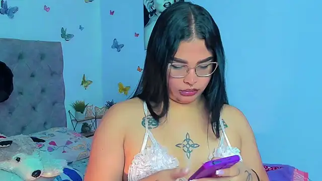 Snapshot of mabellfox chatting on December 2024 04:53:02 PM mabellfox online show from December 2024 04:53:02 PM