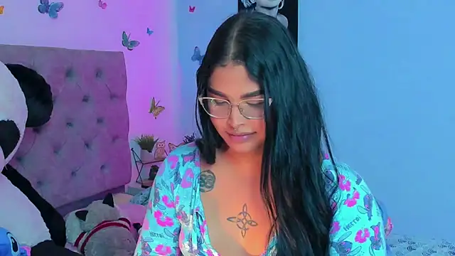 Snapshot of mabellfox chatting on December 2024 10:13:01 PM mabellfox online show from December 2024 10:13:01 PM