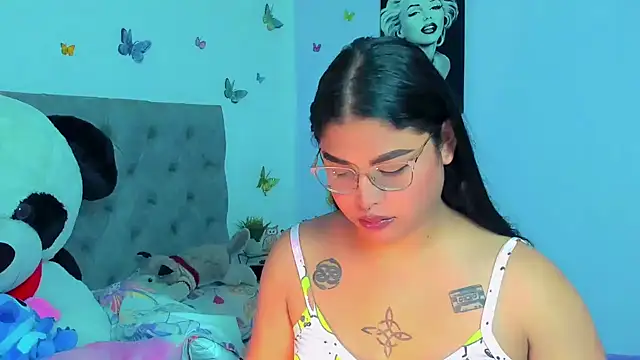 Snapshot of mabellfox chatting on December 2024 03:31:02 PM mabellfox online show from December 2024 03:31:02 PM