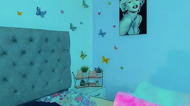 Snapshot of mabellfox chatting on December 2024 02:09:02 AM mabellfox online show from December 2024 02:09:02 AM