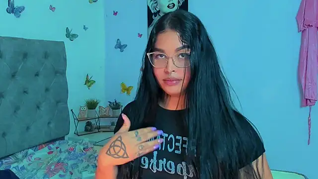 Snapshot of mabellfox chatting on December 2024 05:15:02 AM mabellfox online show from December 2024 05:15:02 AM