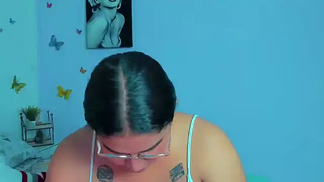 Snapshot of mabellfox chatting on January 2025 12:17:01 AM mabellfox online show from January 2025 12:17:01 AM