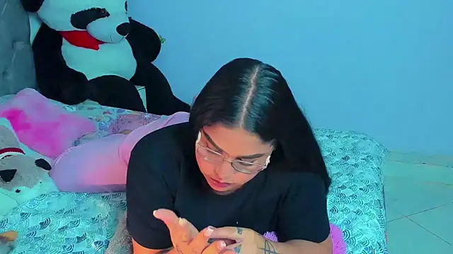 Snapshot of mabellfox chatting on February 2025 01:27:01 PM mabellfox online show from February 2025 01:27:01 PM