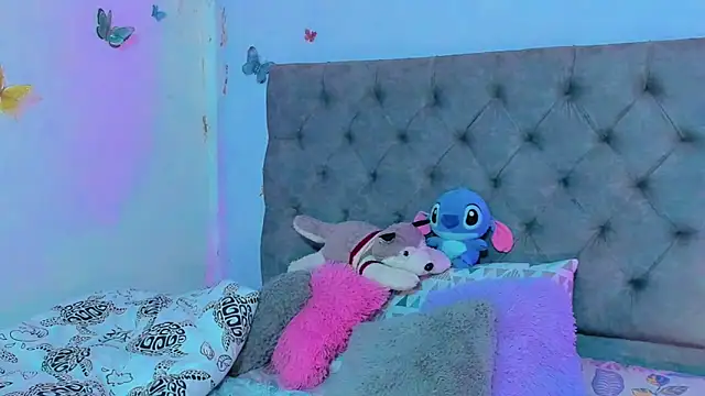 Snapshot of mabellfox chatting on March 2025 06:47:01 PM mabellfox online show from March 2025 06:47:01 PM