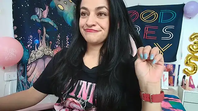 LovelyAzucena online show from May 2026 02:35:01 PM