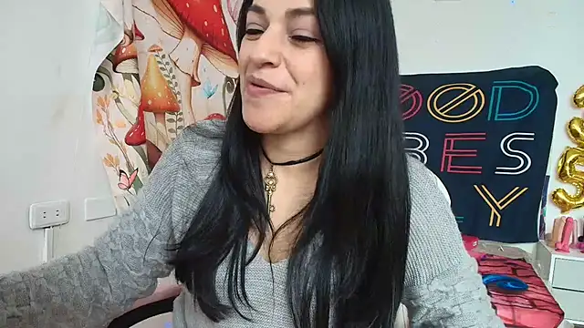 LovelyAzucena online show from May 2026 03:07:01 PM