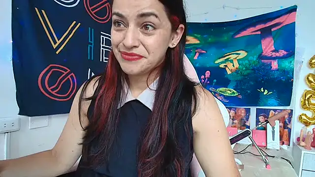 LovelyAzucena online show from June 2026 03:23:02 PM