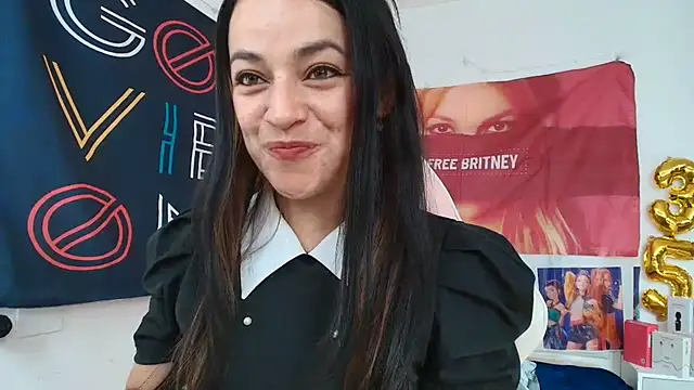 LovelyAzucena online show from July 2026 02:05:01 PM