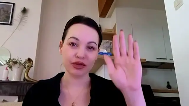 Lilie romeo online show from February 2025 03:09:02 PM