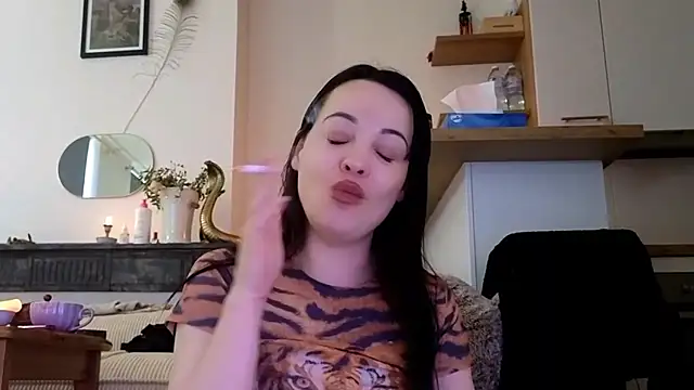 Lilie romeo online show from February 2025 04:10:02 PM