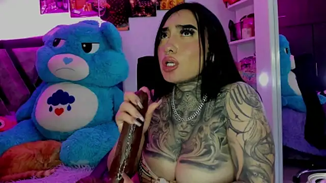 CloeeBeckam online show from May 2026 09:47:02 AM
