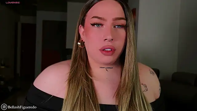Snapshot of IsabellaFigueredo__ chatting on April 2026 08:21:02 AM IsabellaFigueredo online show from April 2026 08:21:02 AM
