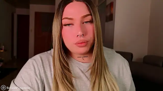Snapshot of IsabellaFigueredo__ chatting on April 2026 02:07:02 PM IsabellaFigueredo online show from April 2026 02:07:02 PM