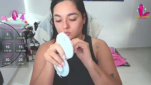 Snapshot of CelesteBrucee chatting on September 2025 09:04:01 PM CelesteBrucee online show from September 2025 09:04:01 PM