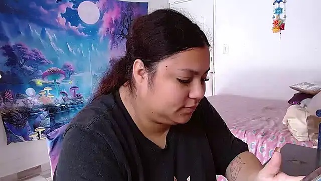 girl milk2 online show from December 2024 03:01:01 PM