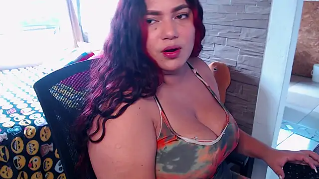 Snapshot of girl_milk2 chatting on June 2026 05:58:02 PM girl milk2 online show from June 2026 05:58:02 PM