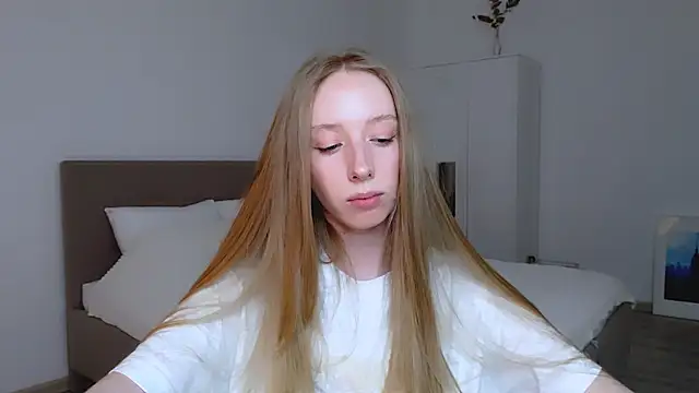 Luna insniity online show from January 2025 11:43:01 PM