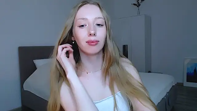 Luna insniity online show from February 2025 01:56:01 AM