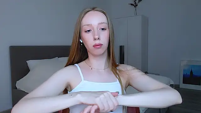 Luna insniity online show from February 2025 07:41:01 PM